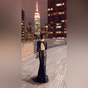 Jae laced open back Alice + Olivia dress. Size 0